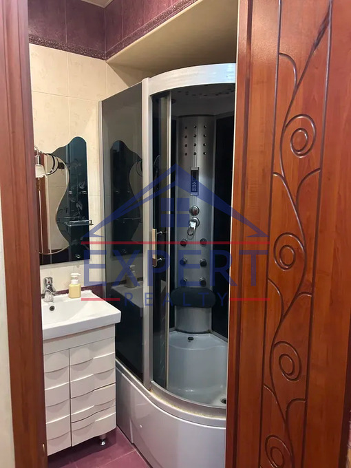 ԿԵՆՏՐՈՆ, ԱՐԱՄԻ ՓՈՂՈՑ, 4 ՍԵՆՅԱԿ