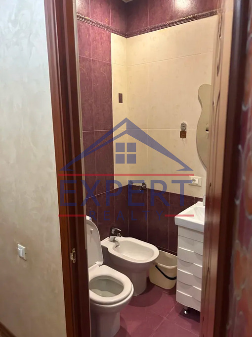 ԿԵՆՏՐՈՆ, ԱՐԱՄԻ ՓՈՂՈՑ, 4 ՍԵՆՅԱԿ