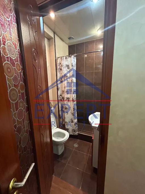 ԿԵՆՏՐՈՆ, ԱՐԱՄԻ ՓՈՂՈՑ, 4 ՍԵՆՅԱԿ