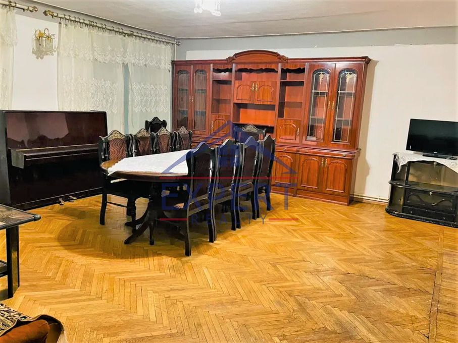 ՔԱՆԱՔԵՌ ԶԵՅԹՈՒՆ, ԴՐՈՅԻ ՓՈՂՈՑ, 4 ՍԵՆՅԱԿ