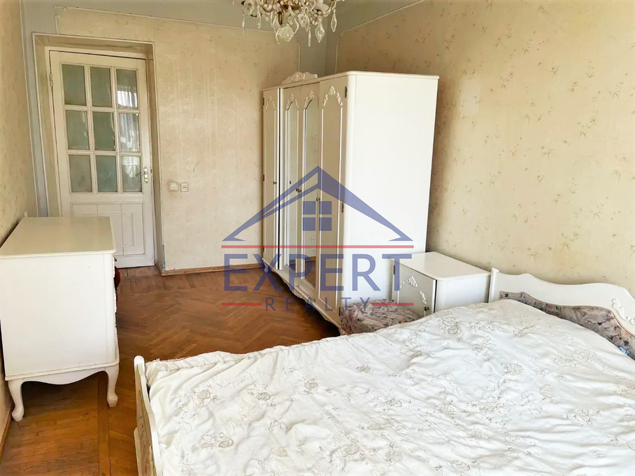 ՔԱՆԱՔԵՌ ԶԵՅԹՈՒՆ, ԴՐՈՅԻ ՓՈՂՈՑ, 4 ՍԵՆՅԱԿ