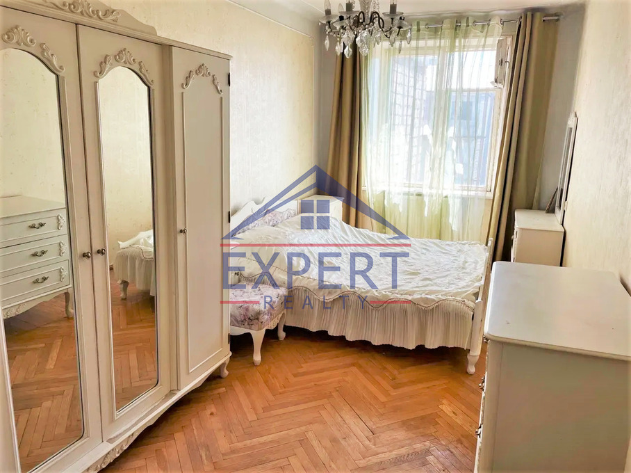 ՔԱՆԱՔԵՌ ԶԵՅԹՈՒՆ, ԴՐՈՅԻ ՓՈՂՈՑ, 4 ՍԵՆՅԱԿ