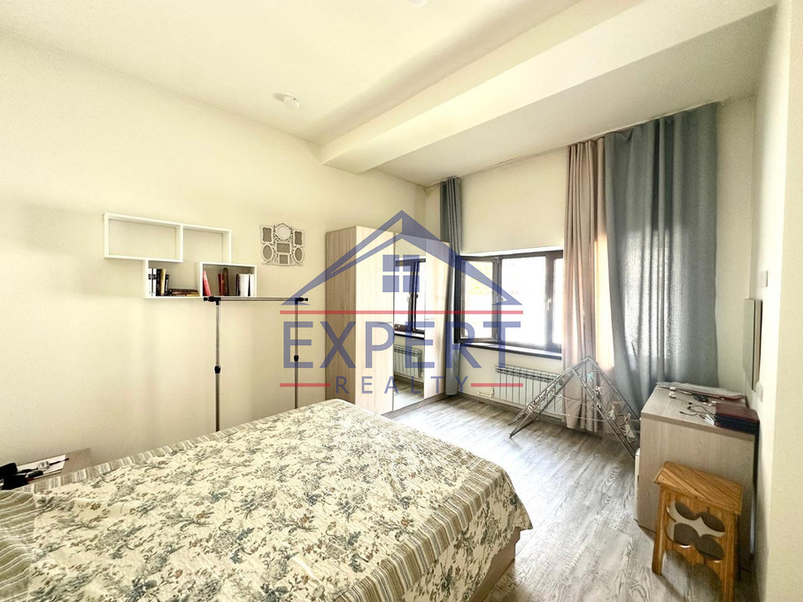 ԱՎԱՆ, ՆՎԵՐ ՍԱՖԱՐՅԱՆ ՓՈՂՈՑ, 4 ՍԵՆՅԱԿ