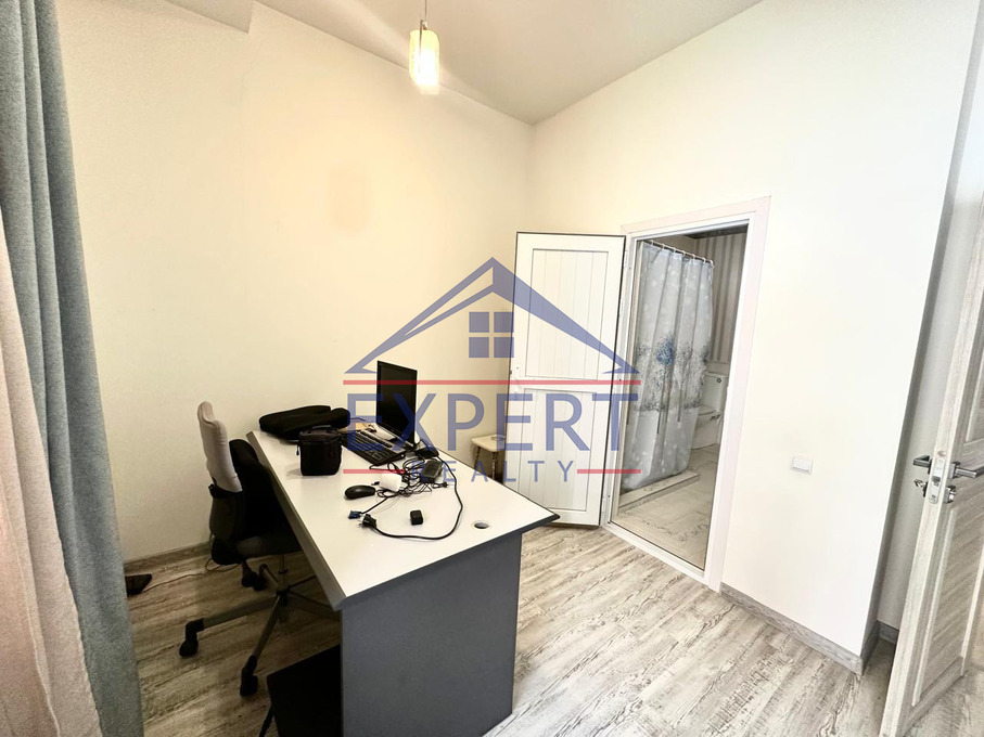 ԱՎԱՆ, ՆՎԵՐ ՍԱՖԱՐՅԱՆ ՓՈՂՈՑ, 4 ՍԵՆՅԱԿ