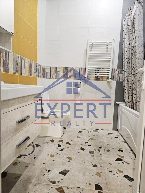 ԱՎԱՆ, ՆՎԵՐ ՍԱՖԱՐՅԱՆ ՓՈՂՈՑ, 4 ՍԵՆՅԱԿ