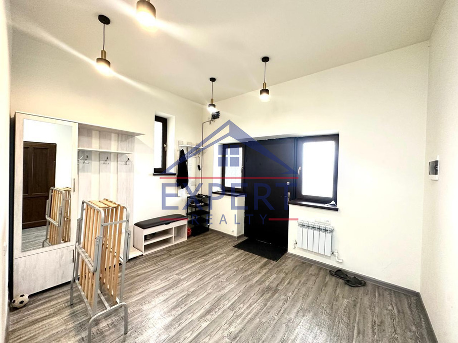 ԱՎԱՆ, ՆՎԵՐ ՍԱՖԱՐՅԱՆ ՓՈՂՈՑ, 4 ՍԵՆՅԱԿ