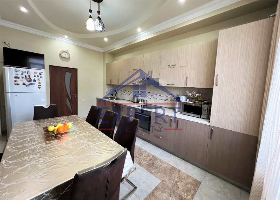 ԱՎԱՆ, ԴՈՒՐՅԱՆ ԹԱՂԱՄԱՍ, 7 ՍԵՆՅԱԿ