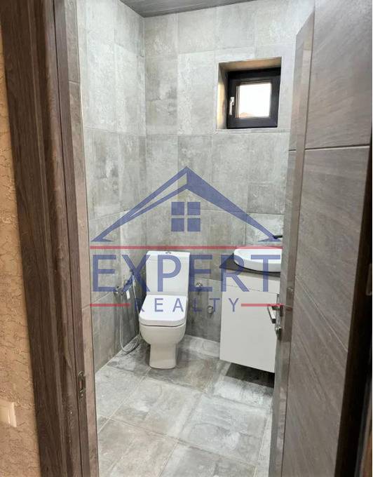 ԱՎԱՆ, ՎԱՀԱՆ ՏԵՐՅԱՆ, 4 ՍԵՆՅԱԿ