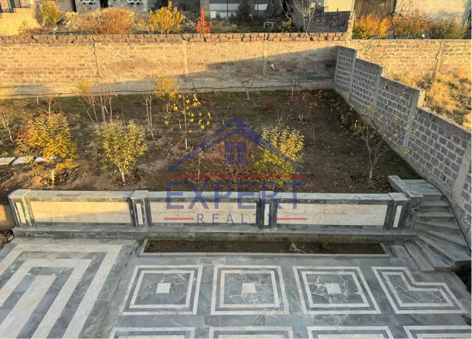 ԱՎԱՆ, ՎԱՀԱՆ ՏԵՐՅԱՆ, 4 ՍԵՆՅԱԿ