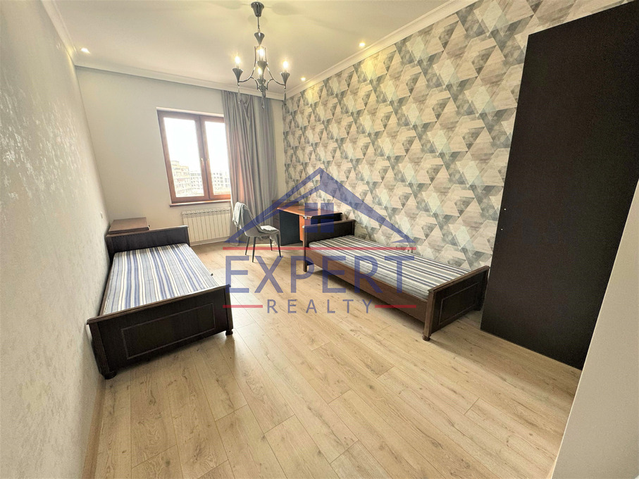 ԱՐԱԲԿԻՐ, ԲԱՂՐԱՄՅԱՆ ՊՈՂՈՏԱ, 3 ՍԵՆՅԱԿ