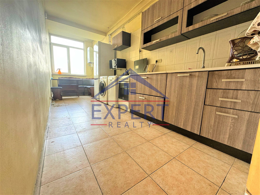 ԿԵՆՏՐՈՆ, ԱՄԻՐՅԱՆ ՓՈՂՈՑ, 3 ՍԵՆՅԱԿ