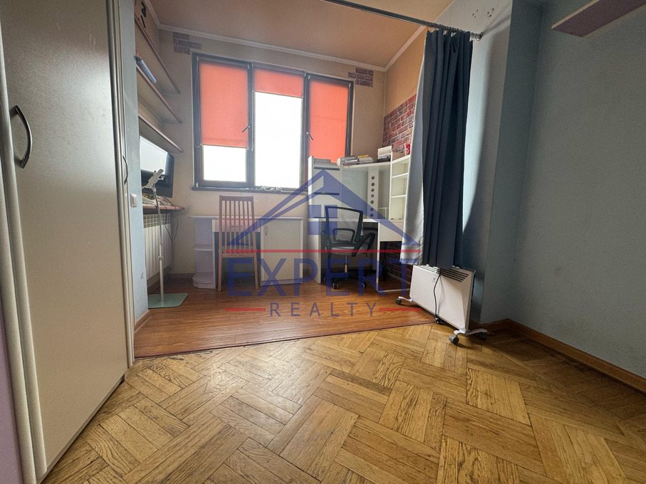 ԿԵՆՏՐՈՆ, ԱՄԻՐՅԱՆ ՓՈՂՈՑ, 3 ՍԵՆՅԱԿ