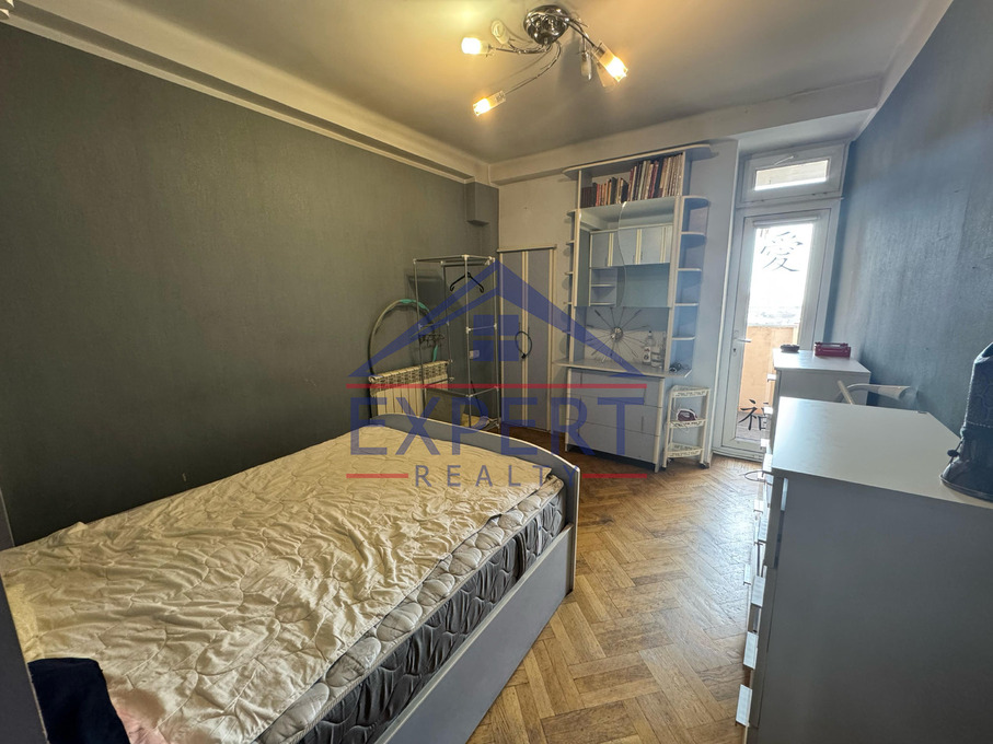 ԿԵՆՏՐՈՆ, ԱՄԻՐՅԱՆ ՓՈՂՈՑ, 3 ՍԵՆՅԱԿ