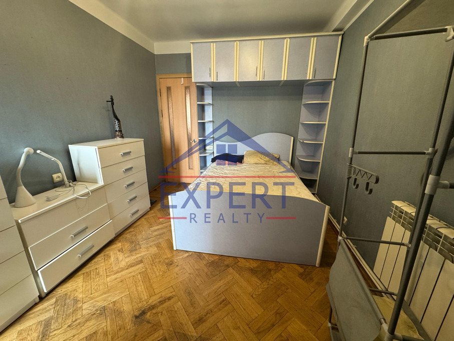 ԿԵՆՏՐՈՆ, ԱՄԻՐՅԱՆ ՓՈՂՈՑ, 3 ՍԵՆՅԱԿ