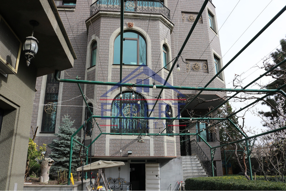 ԱՐԱԲԿԻՐ,ՄԱՐՇԱԼ ԲԱՂՐԱՄՅԱՆ ՓՈՂՈՑ 8+ ՍԵՆՅԱԿ