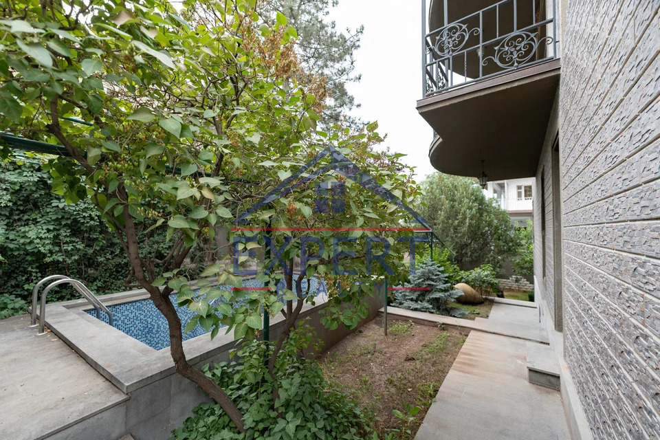 ԱՐԱԲԿԻՐ,ՄԱՐՇԱԼ ԲԱՂՐԱՄՅԱՆ ՓՈՂՈՑ 8+ ՍԵՆՅԱԿ