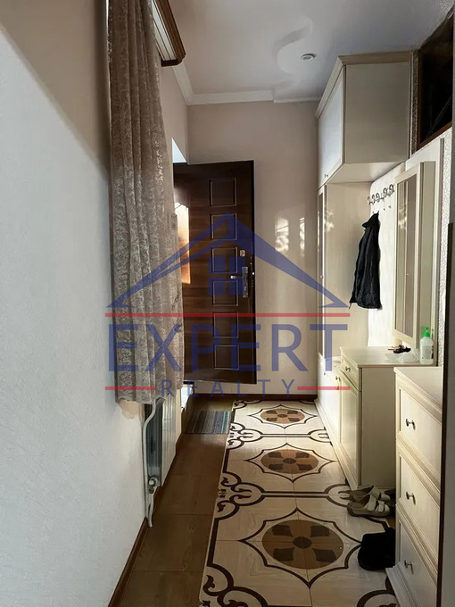 ՔԱՆԱՔԵՌ-ԶԵՅԹՈՒՆ, ԱՎԵՏԻՍ ԱՀԱՐՈՆՅԱՆ ՓՈՂՈՑ, 4 ՍԵՆՅԱԿ