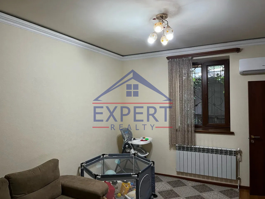 ՔԱՆԱՔԵՌ-ԶԵՅԹՈՒՆ, ԱՎԵՏԻՍ ԱՀԱՐՈՆՅԱՆ ՓՈՂՈՑ, 4 ՍԵՆՅԱԿ