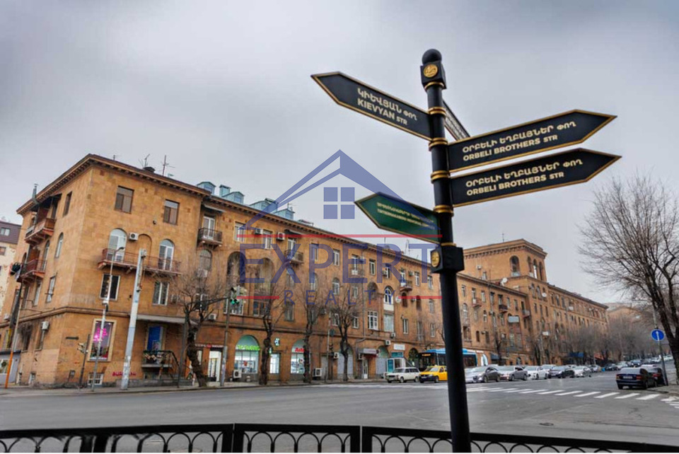 ԱՐԱԲԿԻՐ, ԿԻԵՎՅԱՆ ՓՈՂՈՑ, 3 ՍԵՆՅԱԿ