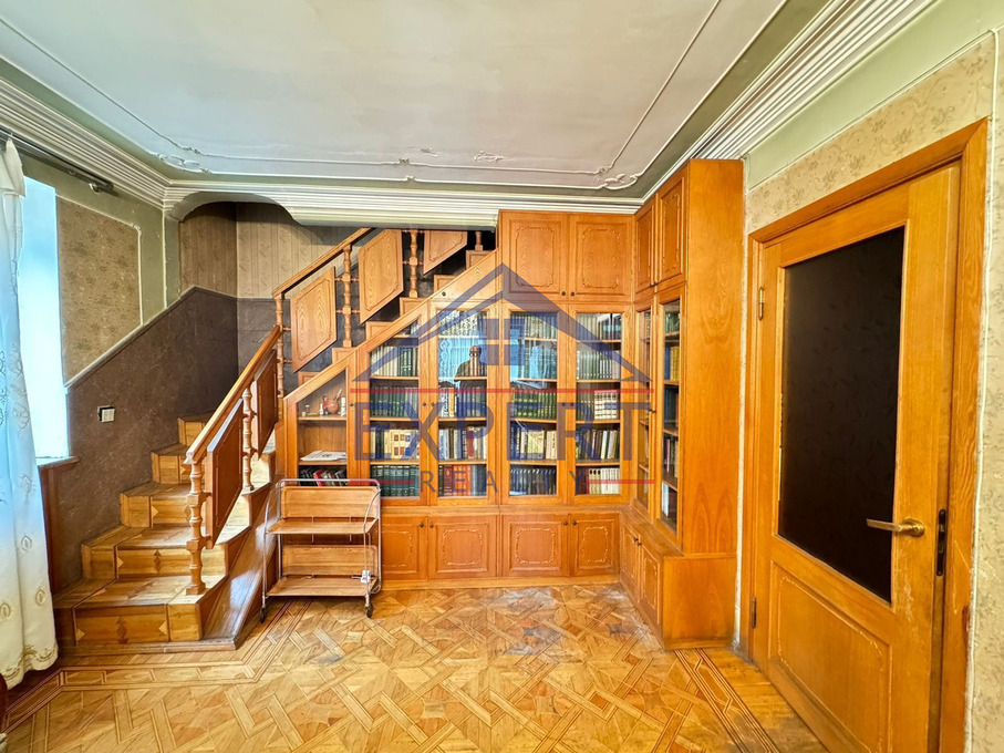 ՔԱՆԱՔԵՌ ԶԵՅԹՈՒՆ, Կ․ ՈՒԼՆԵՑԻ ՓՈՂՈՑ,  4 ՍԵՆՅԱԿ