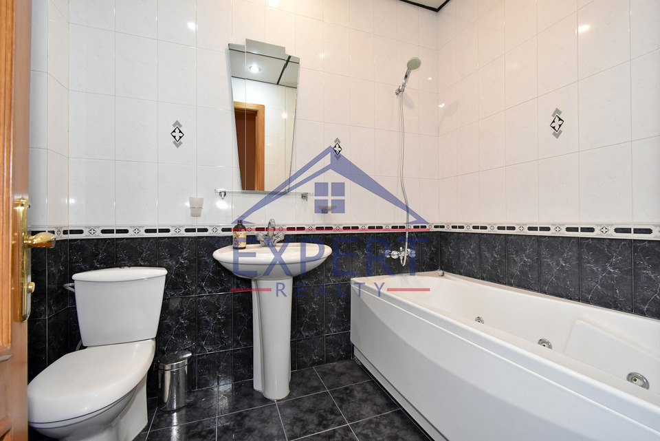 ԿԵՆՏՐՈՆ, ՏԵՐՅԱՆ ՓՈՂՈՑ 3ՍԵՆՅԱԿ