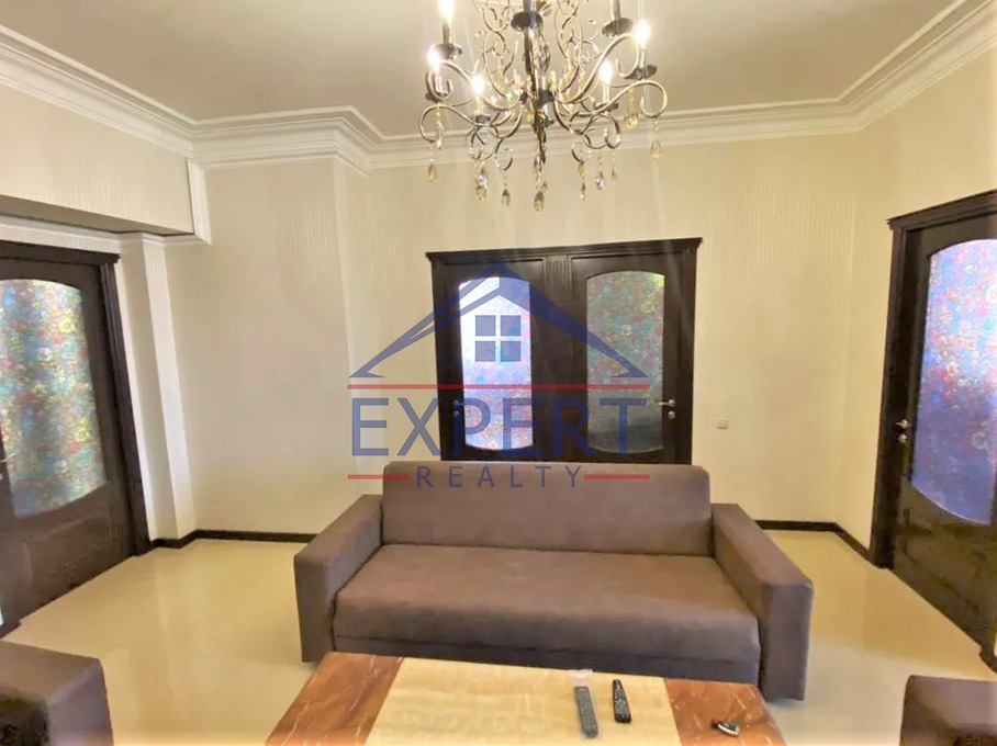 ԱՐԱԲԿԻՐ, ՄԱՄԻԿՈՆՅԱՆՑ ՓՈՂՈՑ, 3 ՍԵՆՅԱԿ