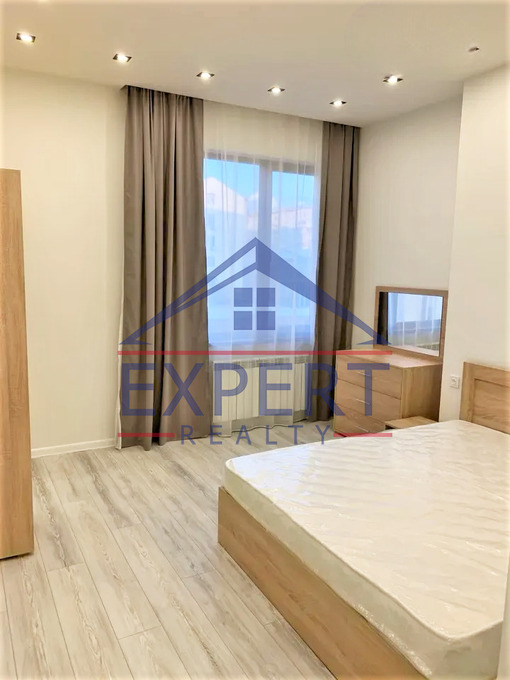 ԿԵՆՏՐՈՆ, ԽՈՐԵՆԱՑԻ ՓՈՂՈՑ, 2 ՍԵՆՅԱԿ