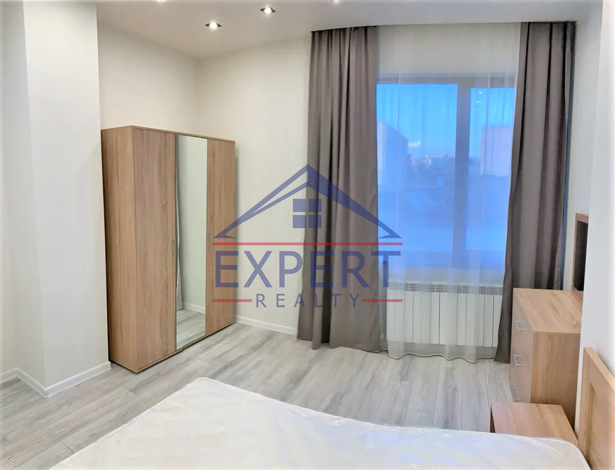 ԿԵՆՏՐՈՆ, ԽՈՐԵՆԱՑԻ ՓՈՂՈՑ, 2 ՍԵՆՅԱԿ