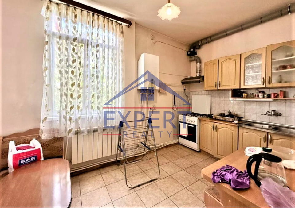 ԿԵՆՏՐՈՆ, ԱԲՈՎՅԱՆ ՓՈՂՈՑ, 3 ՍԵՆՅԱԿ