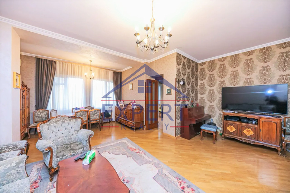 ԿԵՆՏՐՈՆ, ՀԱՆՐԱՊԵՏՈՒԹՅԱՆ ՓՈՂՈՑ, 3 ՍԵՆՅԱԿ