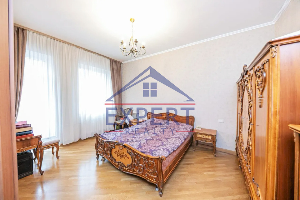 ԿԵՆՏՐՈՆ, ՀԱՆՐԱՊԵՏՈՒԹՅԱՆ ՓՈՂՈՑ, 3 ՍԵՆՅԱԿ