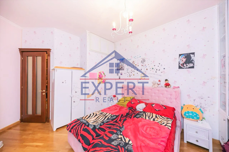 ԿԵՆՏՐՈՆ, ՀԱՆՐԱՊԵՏՈՒԹՅԱՆ ՓՈՂՈՑ, 3 ՍԵՆՅԱԿ