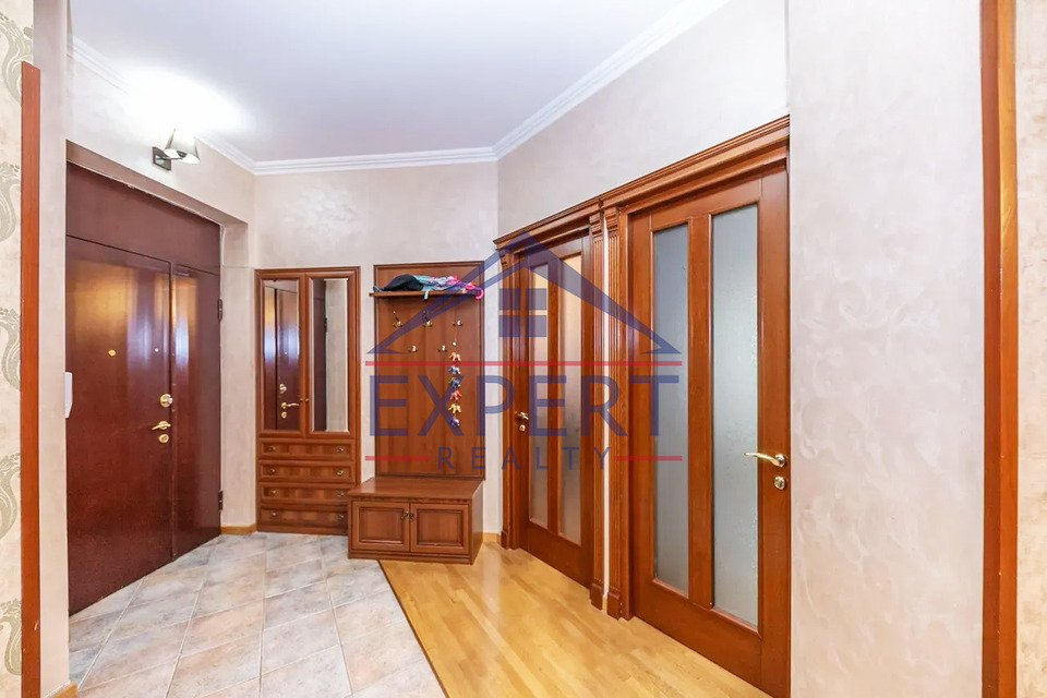 ԿԵՆՏՐՈՆ, ՀԱՆՐԱՊԵՏՈՒԹՅԱՆ ՓՈՂՈՑ, 3 ՍԵՆՅԱԿ