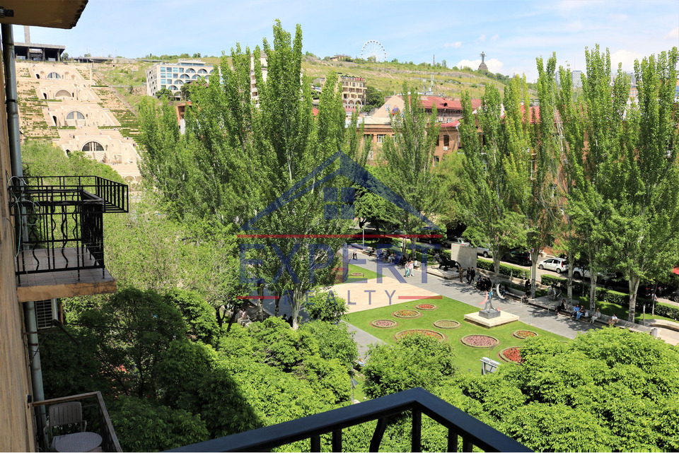 ԿԵՆՏՐՈՆ, ԹԱՄԱՆՅԱՆ ՓՈՂՈՑ, 3 ՍԵՆՅԱԿ