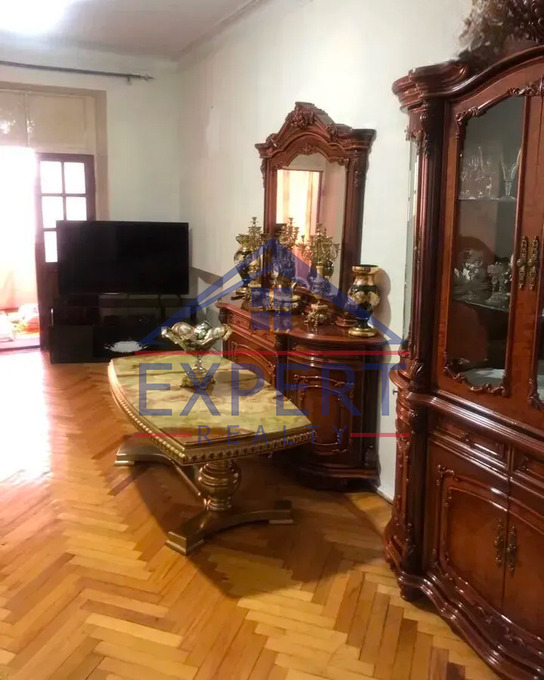 ԿԵՆՏՐՈՆ, ԽՈՐԵՆԱՑՈՒ ՓՈՂՈՑ, 3 ՍԵՆՅԱԿ