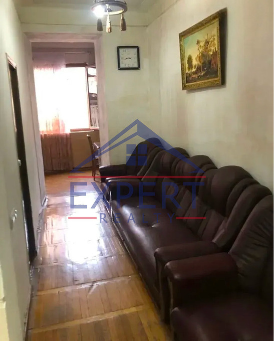 ԿԵՆՏՐՈՆ, ԽՈՐԵՆԱՑՈՒ ՓՈՂՈՑ, 3 ՍԵՆՅԱԿ