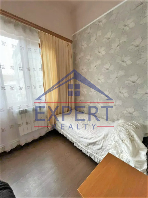 ԿԵՆՏՐՈՆ, ՎԱՐԴԱՆԱՆՑ ՓՈՂՈՑ, 3 ՍԵՆՅԱԿ