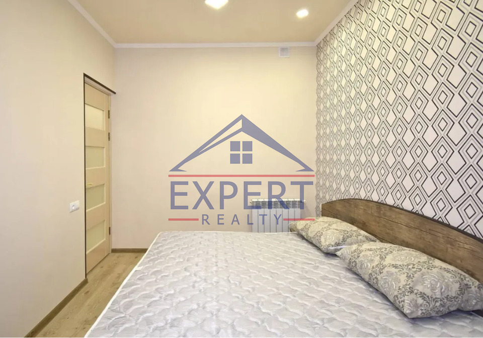 ԱՐԱԲԿԻՐ, ՆԱԻՐԻ  ԶԱՐՅԱՆ ՓՈՂՈՑ, 3 ՍԵՆՅԱԿ