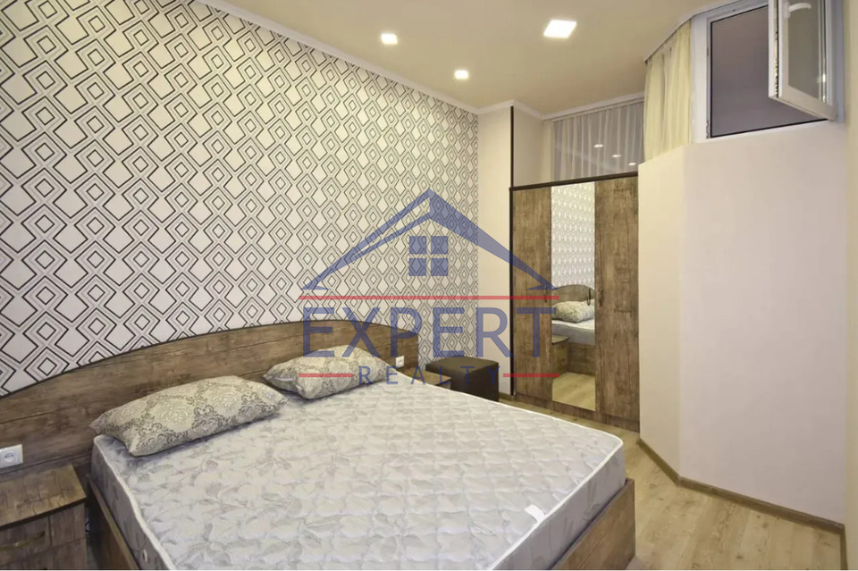 ԱՐԱԲԿԻՐ, ՆԱԻՐԻ  ԶԱՐՅԱՆ ՓՈՂՈՑ, 3 ՍԵՆՅԱԿ