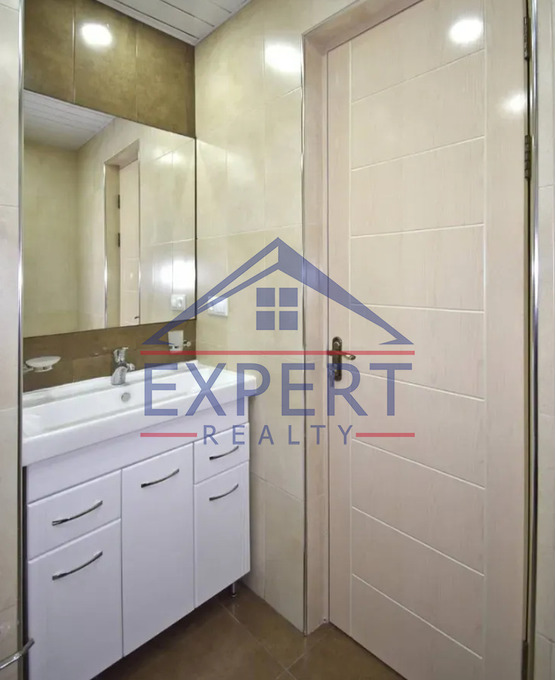 ԱՐԱԲԿԻՐ, ՆԱԻՐԻ  ԶԱՐՅԱՆ ՓՈՂՈՑ, 3 ՍԵՆՅԱԿ