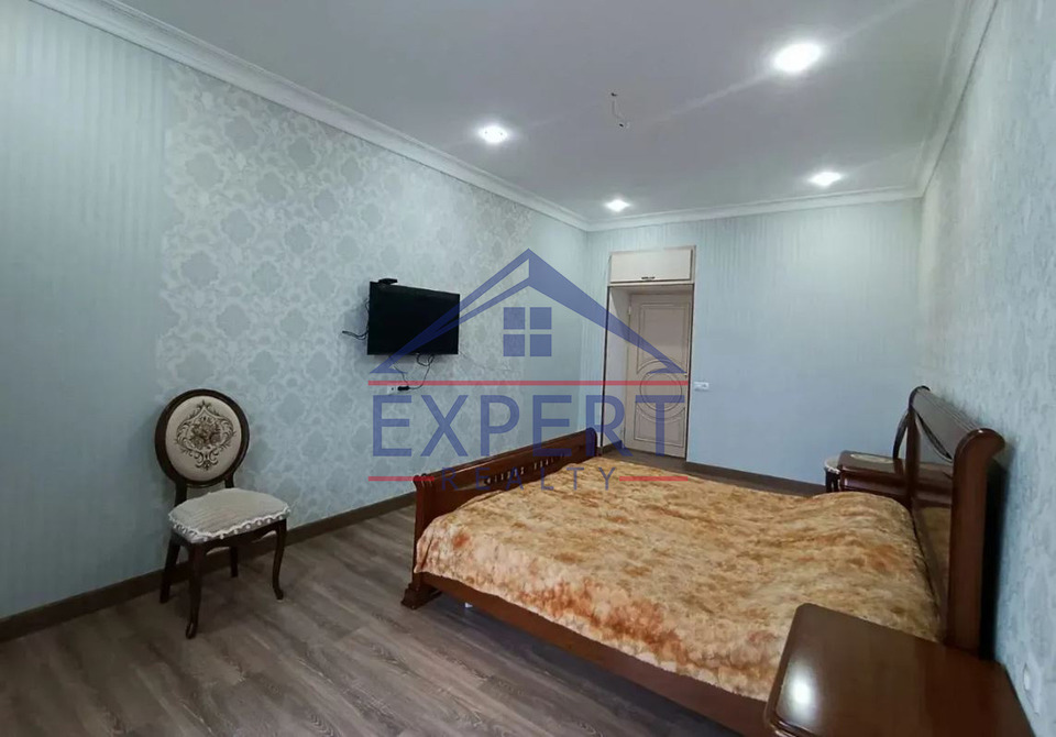 ԱՐԱԲԿԻՐ, ԿՈՄԻՏԱՍԻ ՊՈՂՈՏԱ, 4 ՍԵՆՅԱԿ