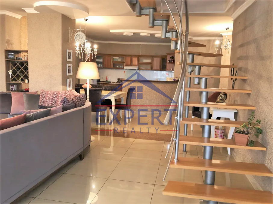 ԿԵՆՏՐՈՆ, ՄԱՇՏՈՑԻ ՊՈՂՈՏԱ, 4 ՍԵՆՅԱԿ