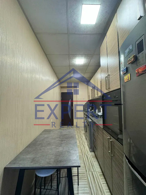 ԱՎԱՆ, ԴՈՒՐՅԱՆ ԹԱՂԱՄԱՍ, 3 ՍԵՆՅԱԿ