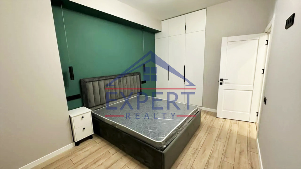 ԴԱՎԹԱՇԵՆ, ԱՆԱՍՏԱՍ ՄԻԿՈՅԱՆ ՓՈՂՈՑ, 3 ՍԵՆՅԱԿ