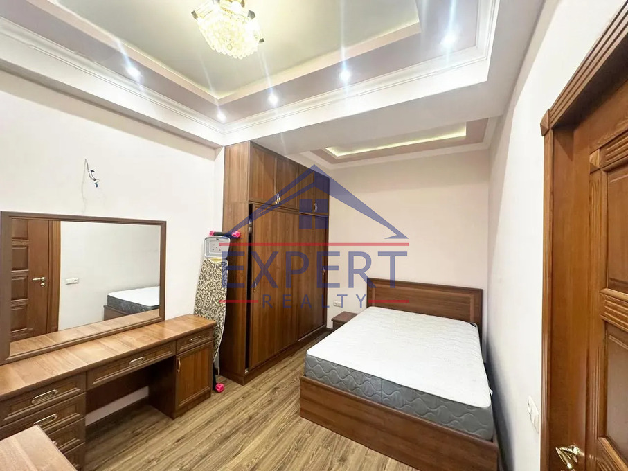 ԱՐԱԲԿԻՐ, ՀՐԱՉՅԱ ՔՈՉԱՐ ՓՈՂՈՑ, 2 ՍԵՆՅԱԿ