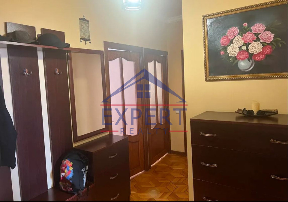 ԱՎԱՆ, ԴՈՒՐՅԱՆ ԹԱՂԱՄԱՍ, 3 ՍԵՆՅԱԿ