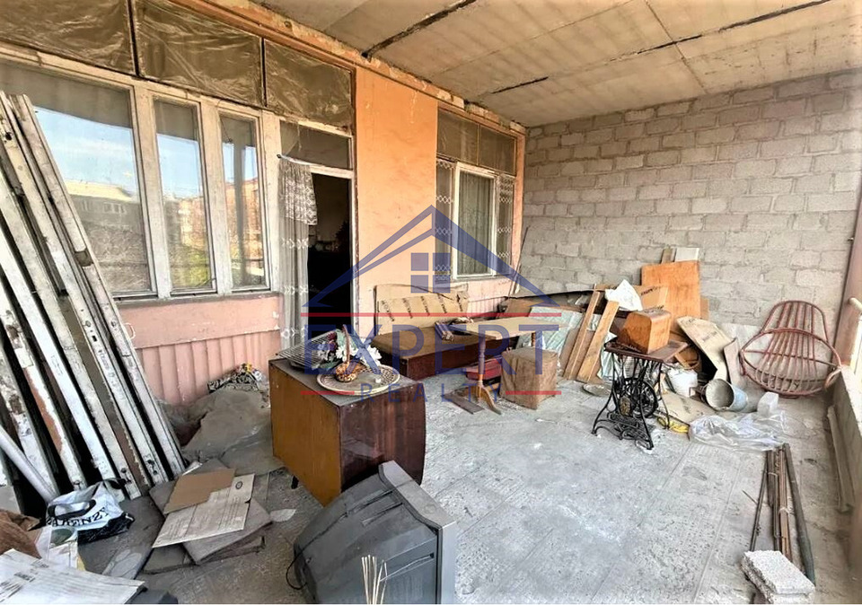 ԿԵՆՏՐՈՆ, ՀԱՆՐԱՊԵՏՈՒԹՅԱՆ ՆՐԲԱՆՑՔ, 4 ՍԵՆՅԱԿ