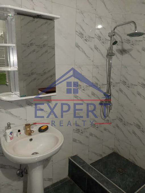 ԷՐԵԲՈՒՆԻ, ԴԱՎԻԹ ԲԵԿ ՓՈՂՈՑ, 3 ՀԱՐԿԱՆԻ ԱՌԱՆՁՆԱՏՈՒՆ