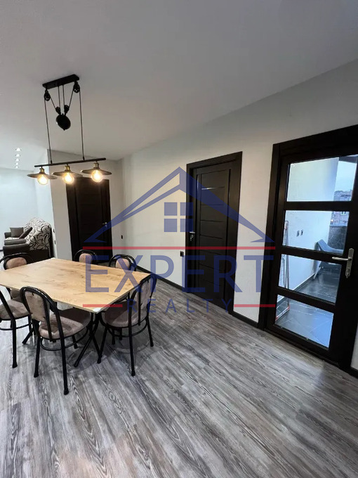 ԿԵՆՏՐՈՆ, ԵՐՎԱՆԴ ՔՈՉԱՐԻ ՓՈՂՈՑ, 3 ՍԵՆՅԱԿ