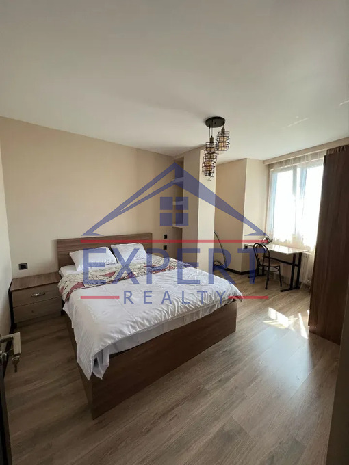 ԿԵՆՏՐՈՆ, ԵՐՎԱՆԴ ՔՈՉԱՐԻ ՓՈՂՈՑ, 3 ՍԵՆՅԱԿ